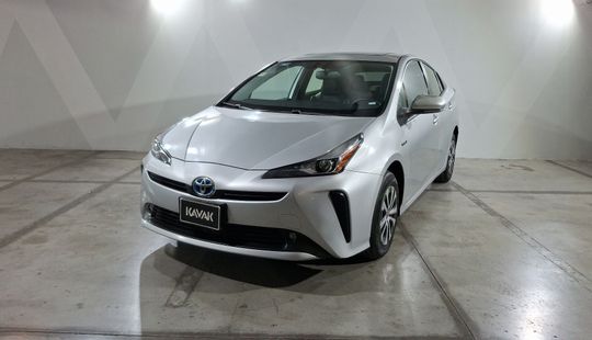 Toyota • Prius