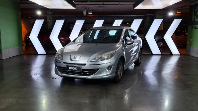 Peugeot • 408