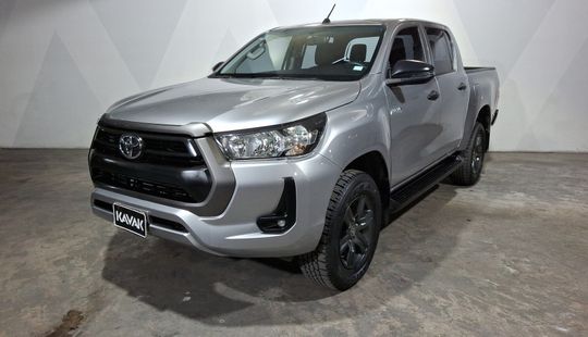 Toyota • Hilux