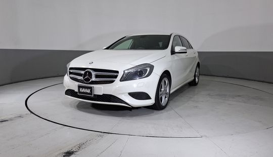 Mercedes Benz • Clase A