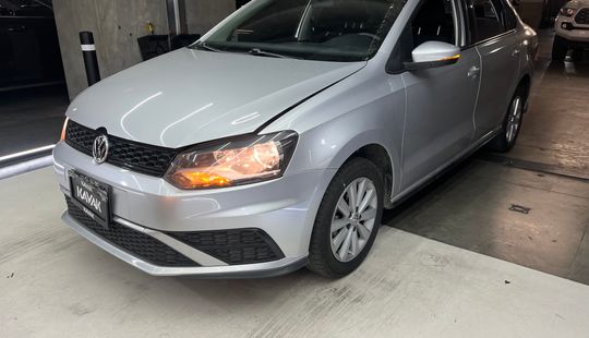 Volkswagen • Vento