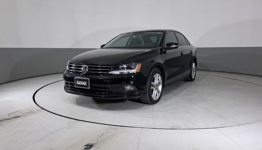 Volkswagen • Jetta