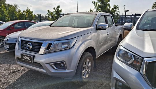 Nissan • Navara