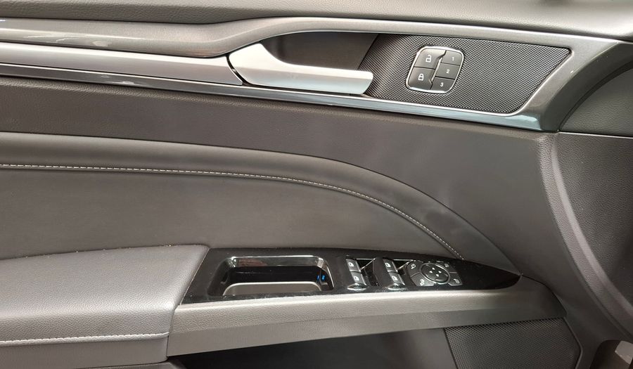 Ford Mondeo 2.0 TITANIUM HYBRID AUTO Sedan 2021