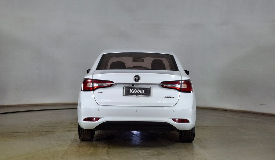 Mg 5 1.5 DLX Sedan 2023