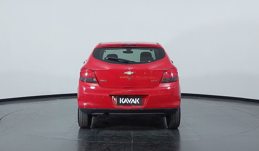 Chevrolet Onix 1.4 SPE/4 LT Hatchback 2013