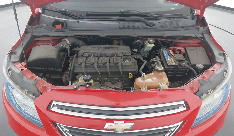 Chevrolet Onix 1.4 SPE/4 LT Hatchback 2013