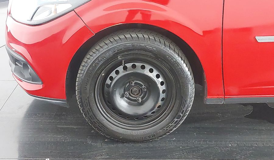 Chevrolet Onix 1.4 SPE/4 LT Hatchback 2013