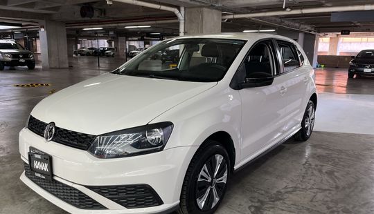 Volkswagen • Polo