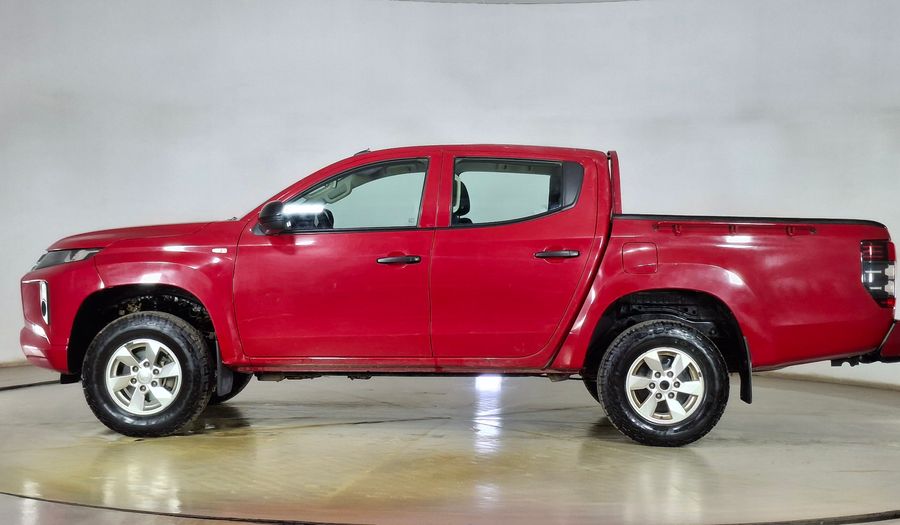 Mitsubishi L200 2.4 TD KATANA CRM DC 4WD Pickup 2023