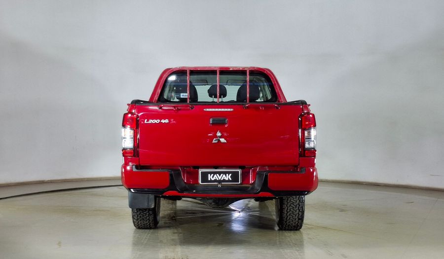 Mitsubishi L200 2.4 TD KATANA CRM DC 4WD Pickup 2023