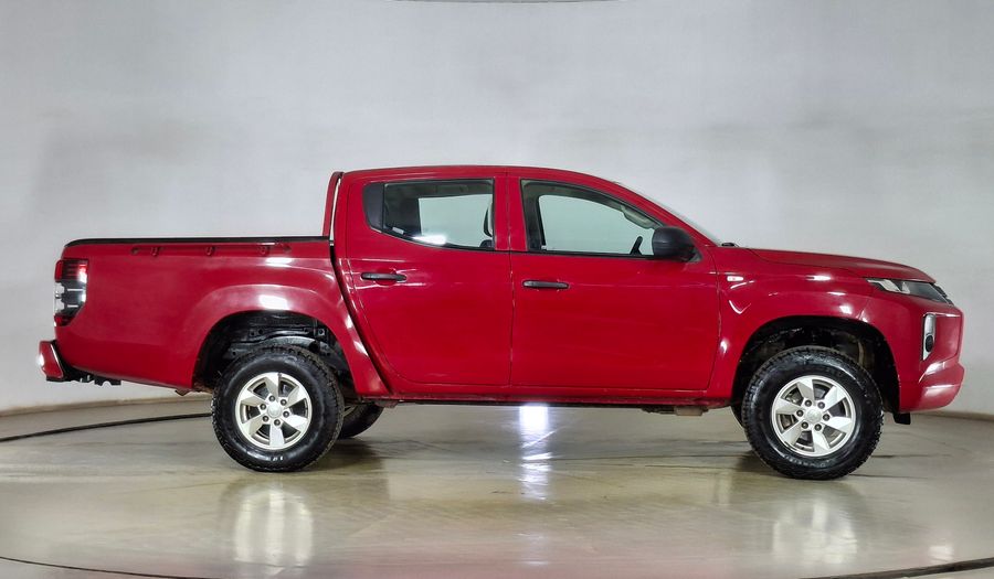 Mitsubishi L200 2.4 TD KATANA CRM DC 4WD Pickup 2023