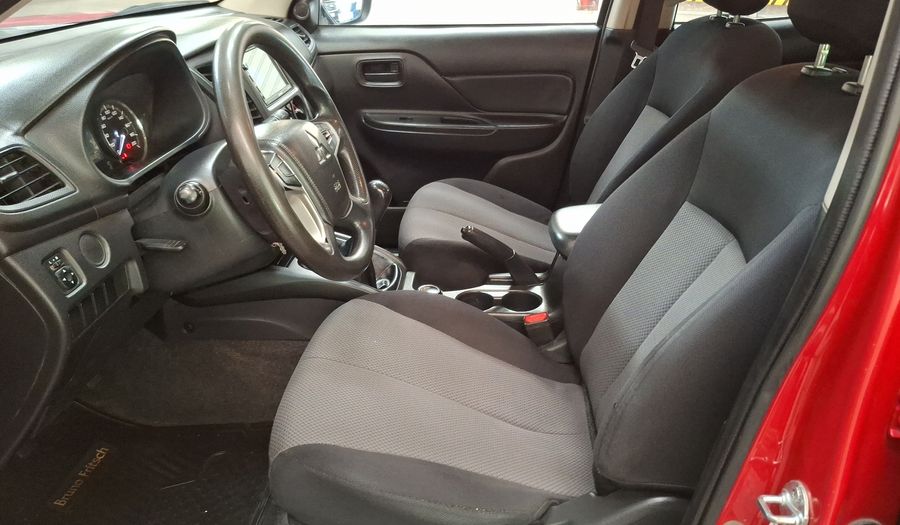 Mitsubishi L200 2.4 TD KATANA CRM DC 4WD Pickup 2023