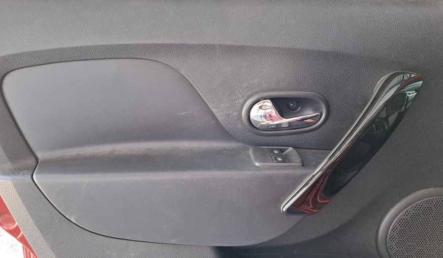 Renault Sandero Stepway 1.6 STEPWAY PRIVILEGE Hatchback 2018