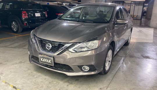 Nissan • Sentra