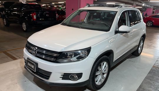 Volkswagen • Tiguan