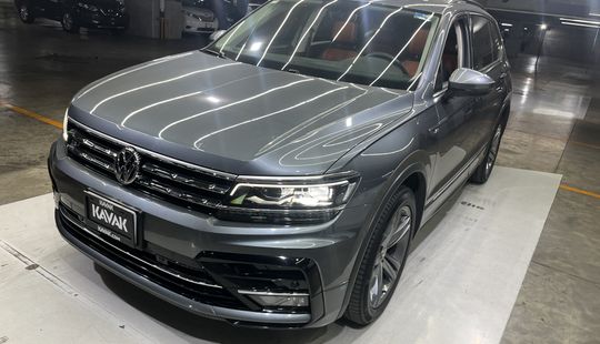 Volkswagen • Tiguan