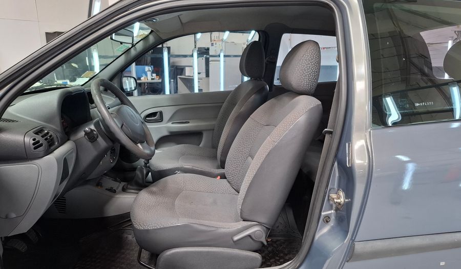 Renault Clio 1.1 PACK Hatchback 2011