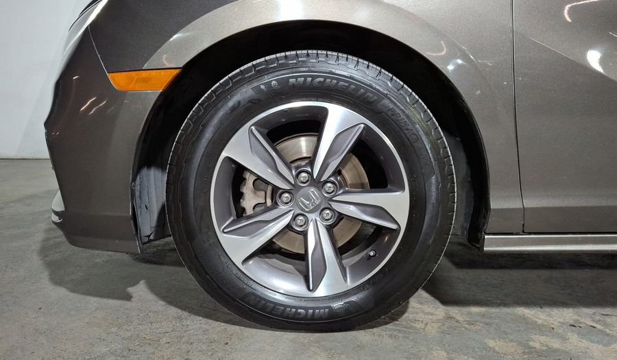 Honda Odyssey 3.5 TOURING AUTO Minivan 2019