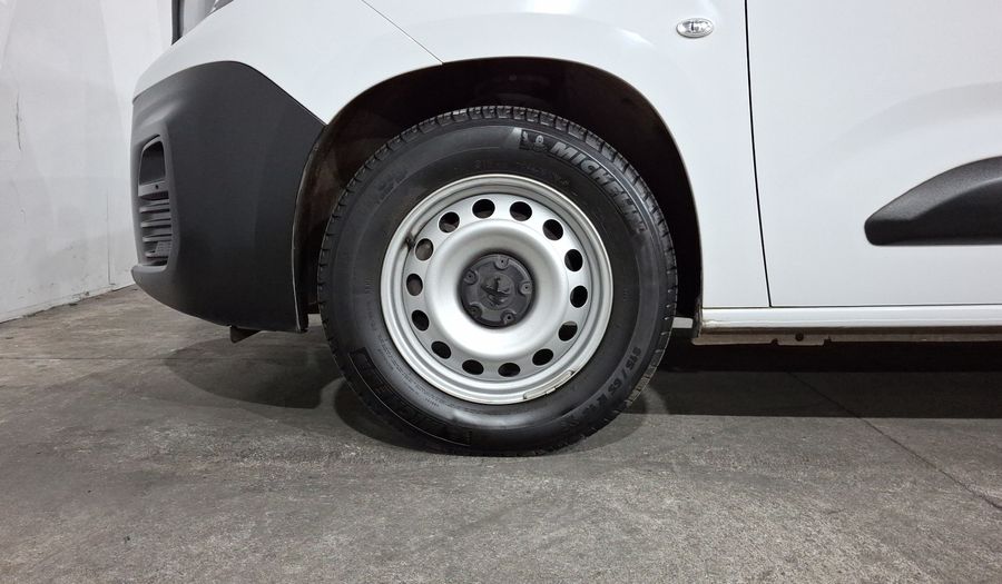 Peugeot Partner 1.2 PURETECH MAXI PACK Van 2024