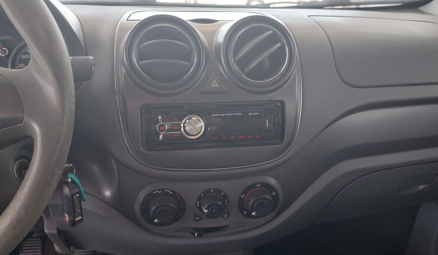 Fiat Palio 1.6 16V ESSENCE Hatchback 2013