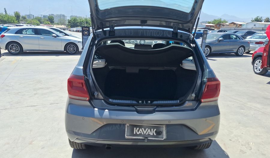 Volkswagen Gol 1.6 HIGHLINE Hatchback 2022