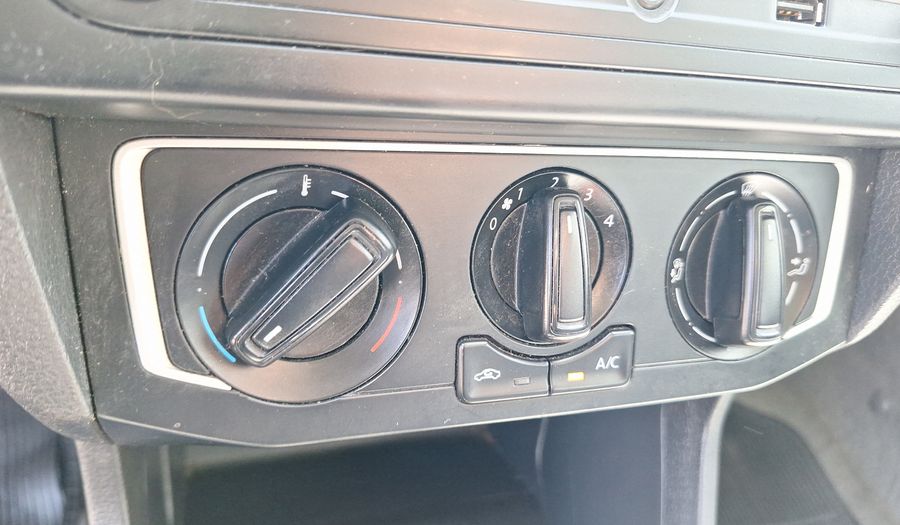 Volkswagen Gol 1.6 HIGHLINE Hatchback 2022