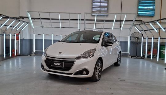 Peugeot • 208
