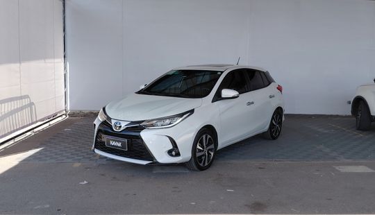 Toyota • Yaris