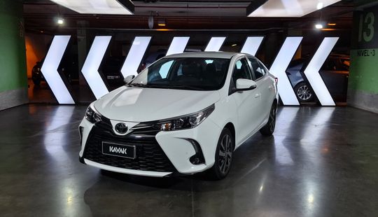 Toyota • Yaris