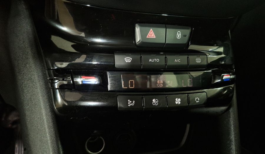 Peugeot 208 1.2 PURETECH 82 HP SIGNATURE Hatchback 2019