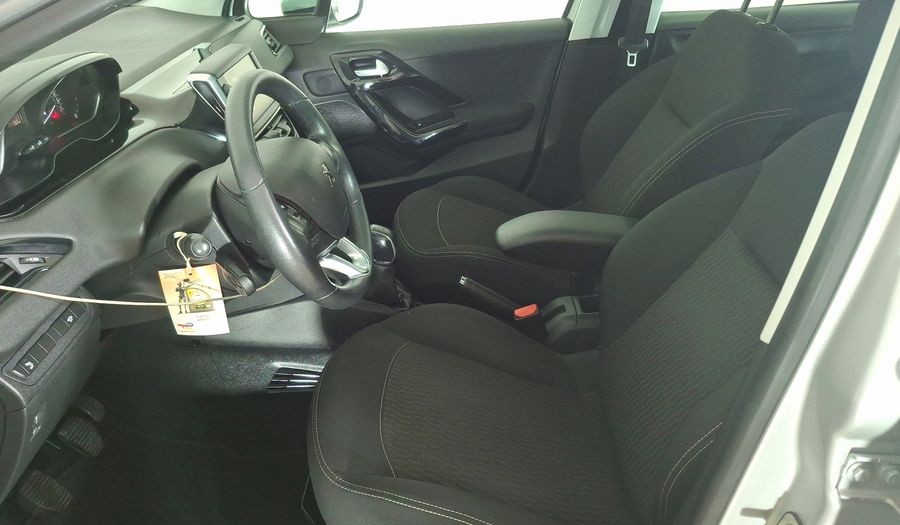 Peugeot 208 1.2 PURETECH 82 HP SIGNATURE Hatchback 2019