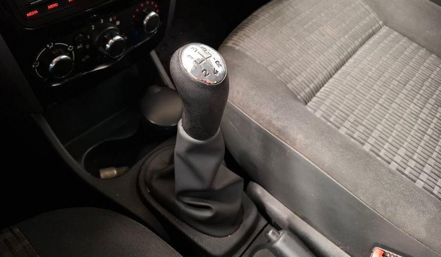 Renault Sandero 1.6 CONFORT MT Hatchback 2012