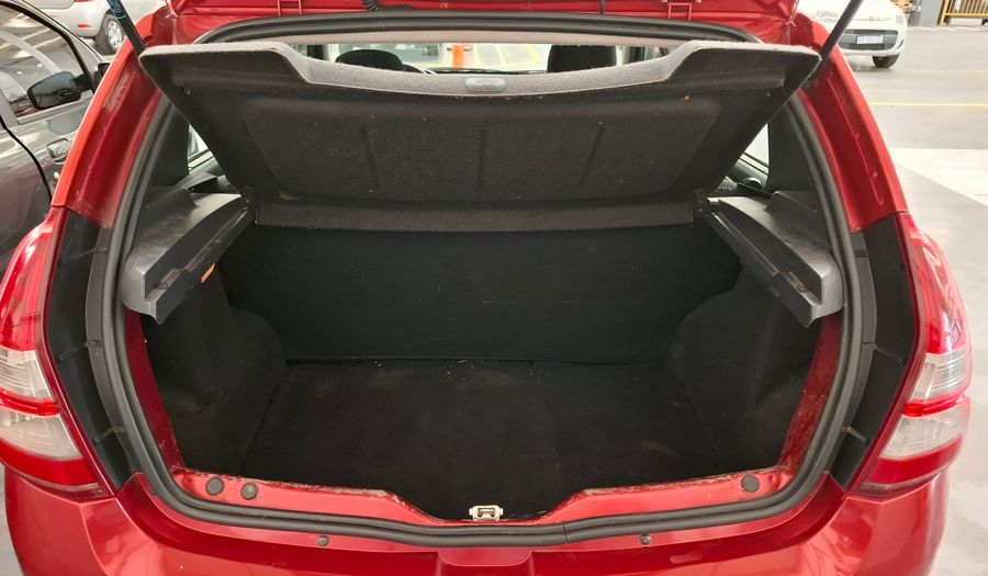 Renault Sandero 1.6 CONFORT MT Hatchback 2012