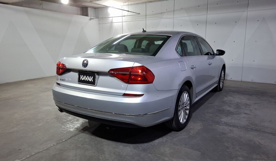 Volkswagen Passat 2.5 HIGHLINE Sedan 2016