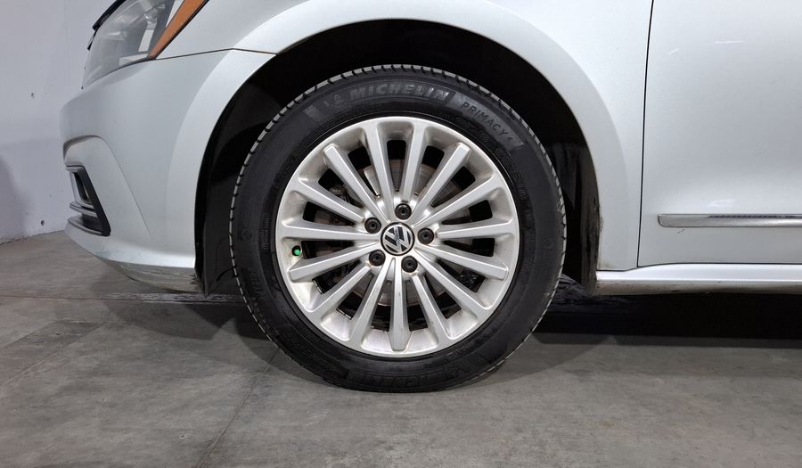 Volkswagen Passat 2.5 HIGHLINE Sedan 2016