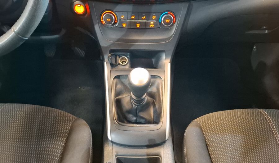 Nissan Sentra 1.8 ADVANCE MT Sedan 2017