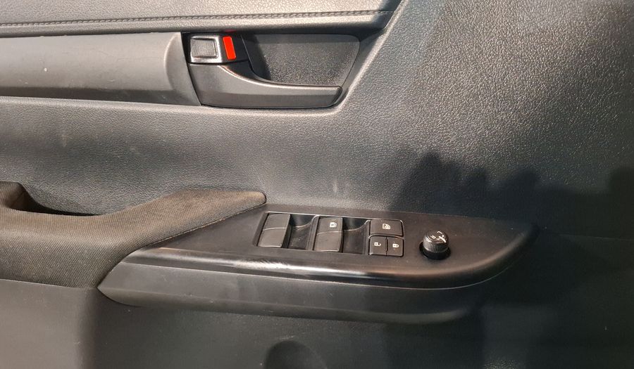 Toyota Hilux 2.7 DOBLE CABINA SR (D-CAB MID) Pickup 2020