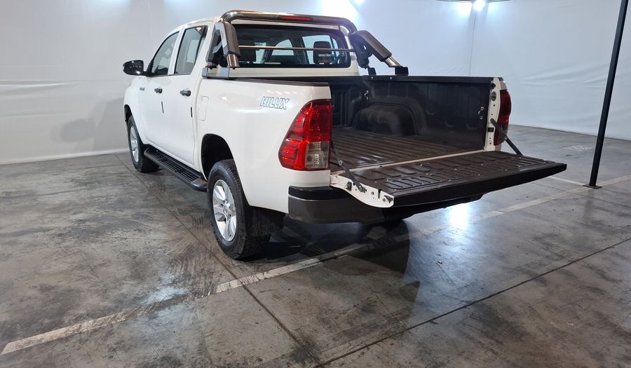 Toyota Hilux 2.7 DOBLE CABINA SR (D-CAB MID) Pickup 2020