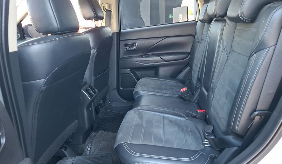 Mitsubishi Outlander 2.5 GLS AUTO 4WD Suv 2022