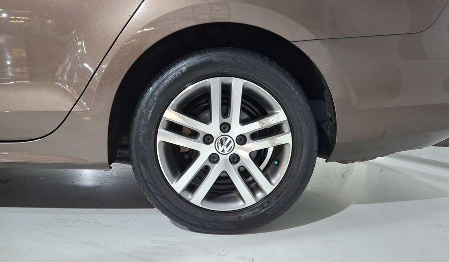 Volkswagen Jetta 2.5 TRENDLINE TIP. Sedan 2016