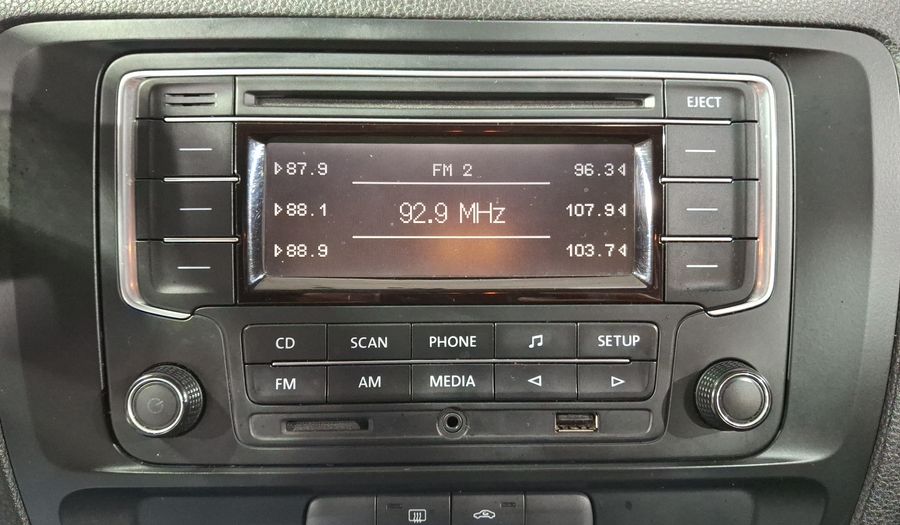 Volkswagen Jetta 2.5 TRENDLINE TIP. Sedan 2016