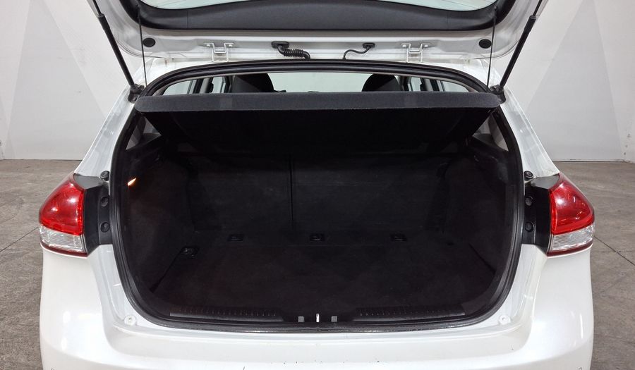 Kia Forte 2.0 EX AUTO Hatchback 2018