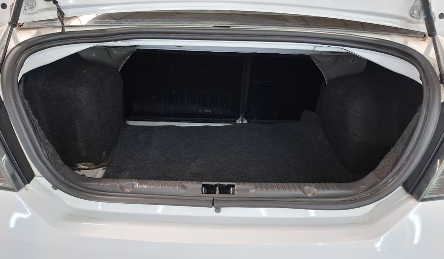 Ford Fiesta 1.6 AMBIENTE PLUS Sedan 2013