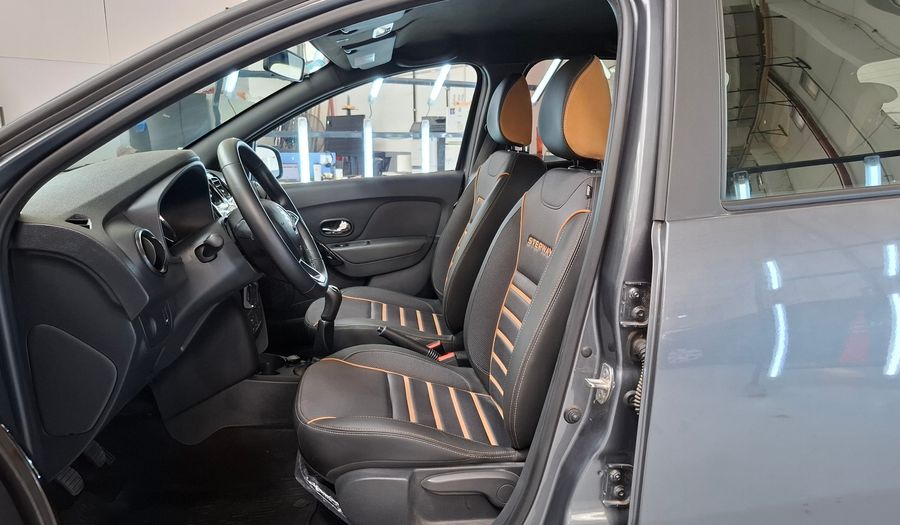 Renault Sandero Stepway 1.6 ZEN Hatchback 2023