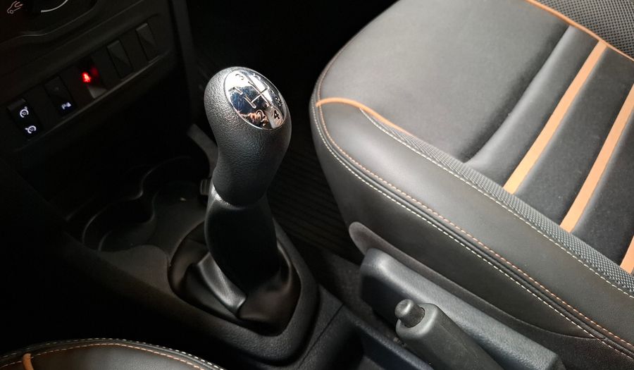 Renault Sandero Stepway 1.6 ZEN Hatchback 2023