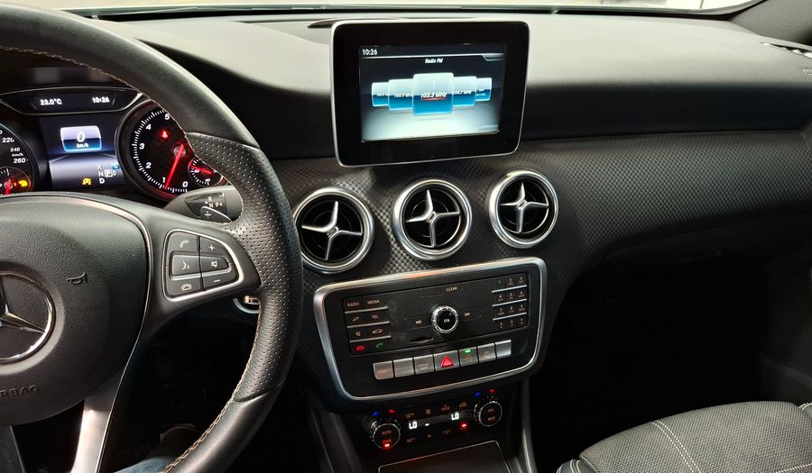 Mercedes Benz Clase A 1.6 A200 URBAN Hatchback 2016