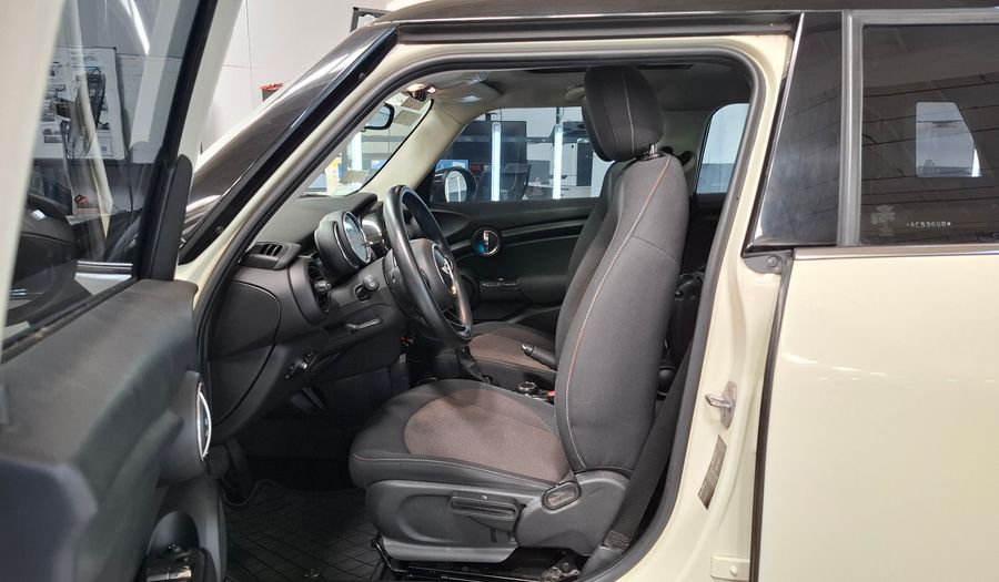 Mini Cooper 1.5 COOPER PEPPER AUTO Hatchback 2018