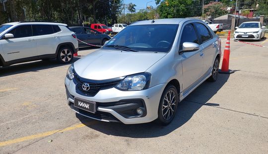 Toyota • Etios