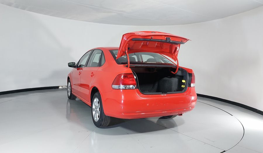 Volkswagen Vento 1.6 ACTIVE TIPTRONIC Sedan 2015